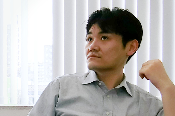 小関敬充様